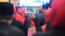 Bupati Kasmarni Lantik 215 Kepala Sekolah, Ancam Sanksi Tegas Jika Ada Pungli PPDB