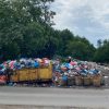 Warga Keluhkan Penumpukkan Sampah Di Bak Ambrol Tanjunguban, Sudah 4 Minggu Menggunung