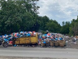 Warga Keluhkan Penumpukkan Sampah Di Bak Ambrol Tanjunguban, Sudah 4 Minggu Menggunung