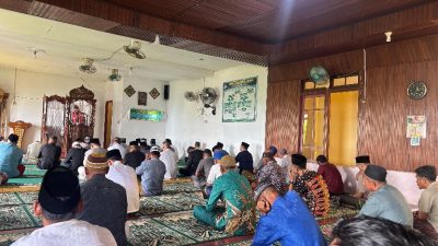 Melalui Mimbar Masjid Hajarul Baroqah Jadi Saksi Briptu Wira Ramadhan Putra mengisi khutbah Jumat