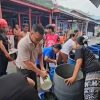 Bupati Aneng Turun Langsung Salurkan Air Bersih untuk Warga Sri Tanjung