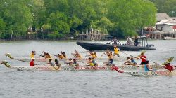 Lomba Sampan Naga Semarakkan Pesta Rakyat Kemerdekaan HUT RI Ke 81 Desa Kuala Sempang