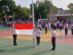 Suasana Khidmat Dan Meriah Upacara HUT Kemerdekaan RI Di Perumahan Taman Surya Indah Desa Teluksasah