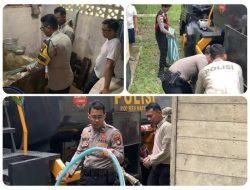 Aksi Peduli Kembali Ditunjukan Anggota Polri Salurkan Air Bersih Gratis Bagi Warga Membutuhkan