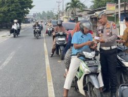 Satlantas Polres Natuna Bersama UPTD PPD Kembali Sebarkan Brosur Program Pemutihan Pajak Kendaraan Bermotor